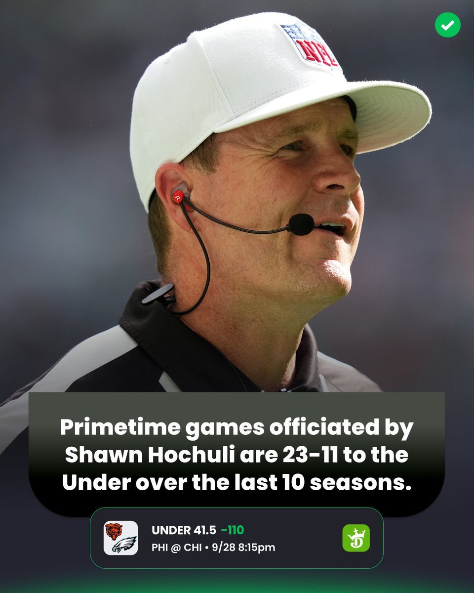 ActionNetworkHQ's tweet photo. Primetime games officiated by Shawn Hochuli are 23-11 to the Under over the last 10 seasons, going under the total by 3.4 PPG.

The Eagles vs Bears total is currently 41.5 https://t.co/nEUqjfzZfz
