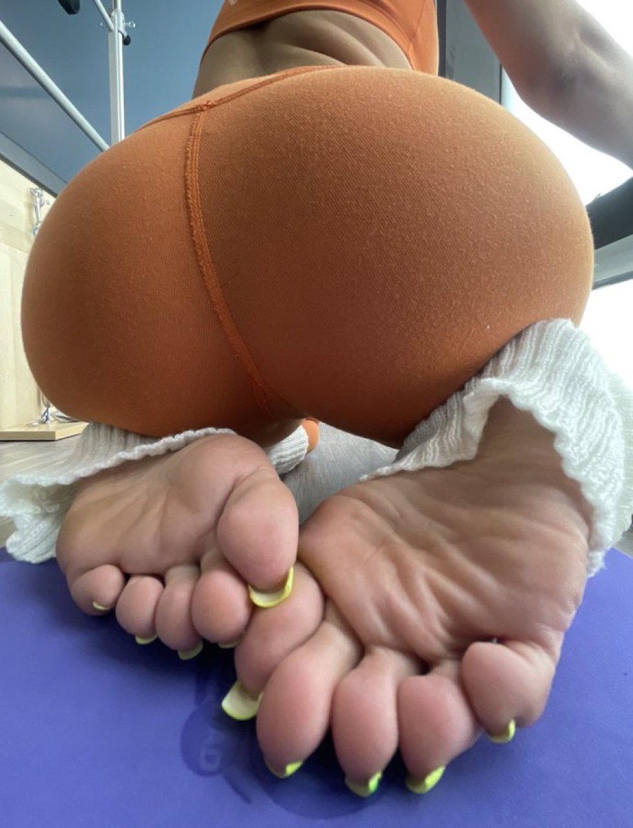 CatfishTennesee's tweet photo. Foot subs come forward. Let me drain your wallet with my toes.🤭🦶🏼

https://t.co/6iCUJn3WkS

Feet findom catfish gooner cuck femdom whalesub paypig humanwallet footsoles beta https://t.co/bt8uJSOqYA