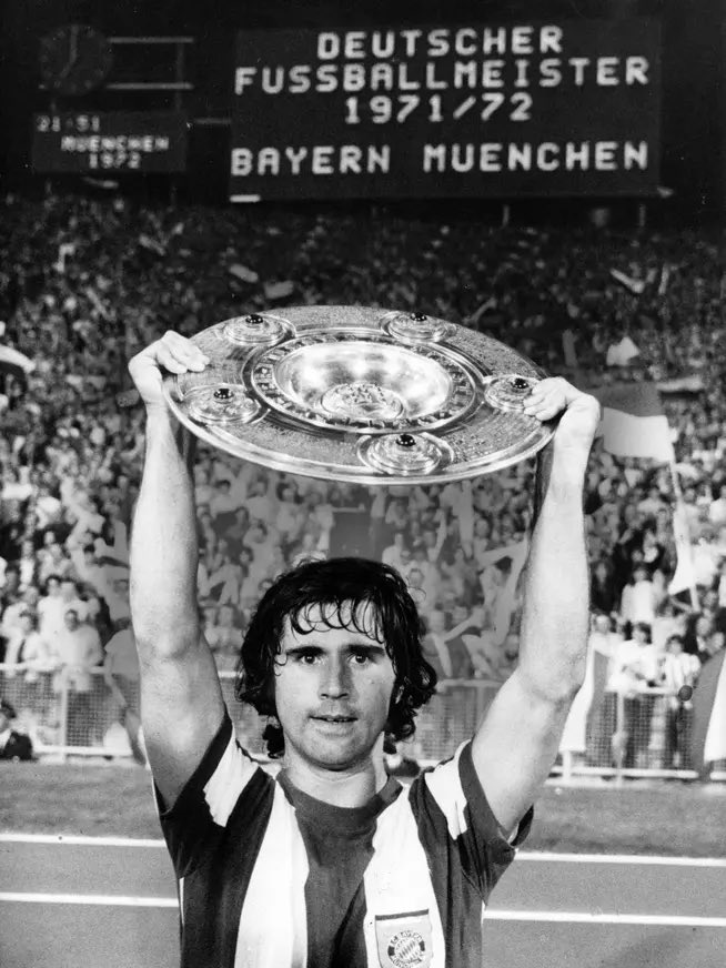 jstnfutbol's tweet photo. Bundesliga 1971/72 Campaign 🗓️ of…

Gerd Müller 🇩🇪:

🏟️ 34 Games
⚽️ 40 Goals
🅰️ 17 Assists
📊 57 G/A

🔥 12 G/A against 2nd - 5th place
➡️ 8 Goals and 4 Assists

🏆 Bundesliga Champion
🏅 Bundesliga Top-Scorer
🏅 Bundesliga Top-Assister

DOMINANCE. https://t.co/NgVLW7ZNx9
