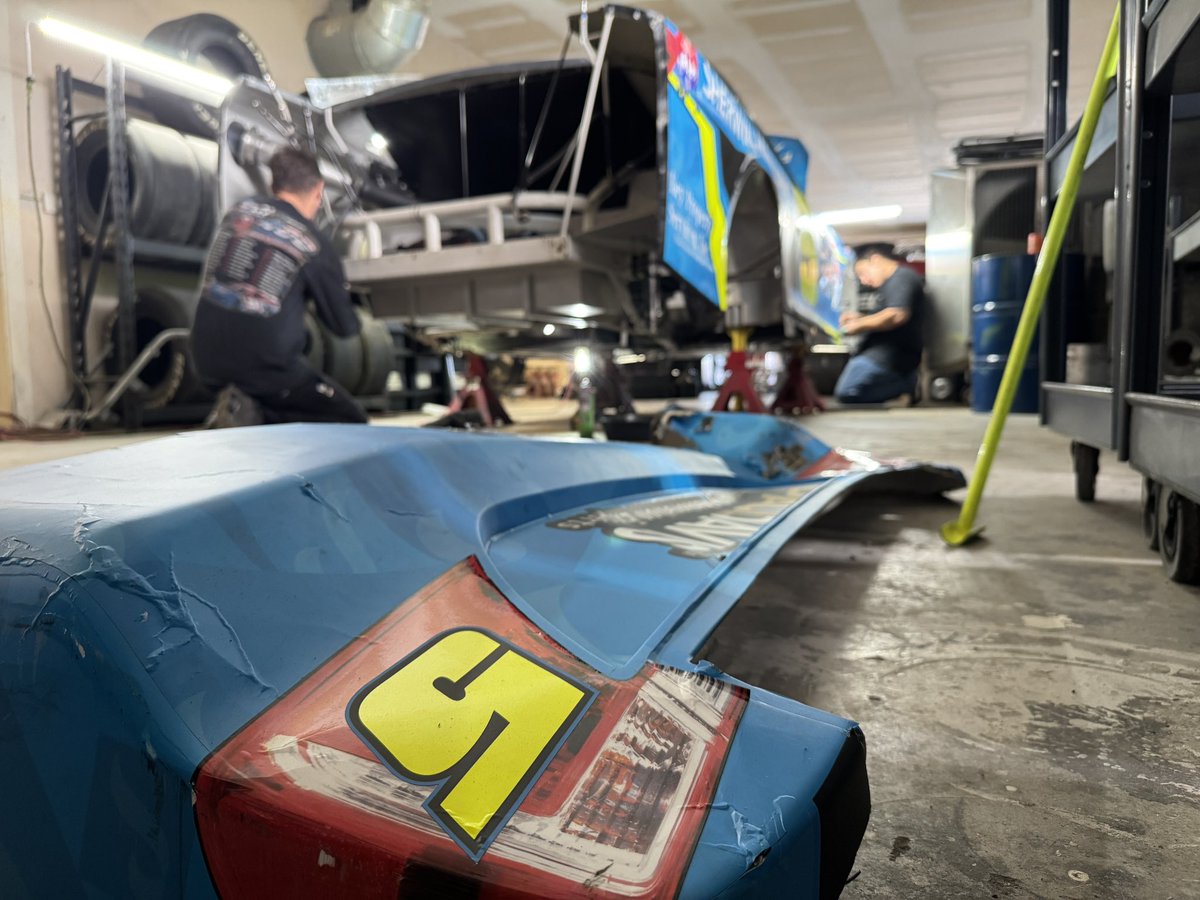 ericjrracing's tweet photo. An all-hands-on-deck kind of week. 🤝🔧
From Madera straight back to the shop. Putting in some work alongside the team to get our No. 5 Toyota repaired and ready to race again. T-minus 3 days until we’re back on track in Las Vegas. 🎰🏁
#ARCA #The5in2026 #NoQuit https://t.co/IlAgWLtT34