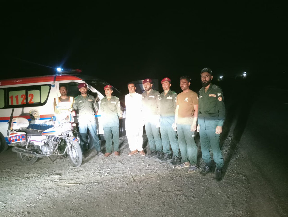 DGPRLasbela's tweet photo. During the last 8 years, rescue employees have risked their lives in thousands of road accidents, heart attacks, maternity cases, fires and natural disasters and saved thousands of precious lives. https://t.co/mVIRcp9XK9