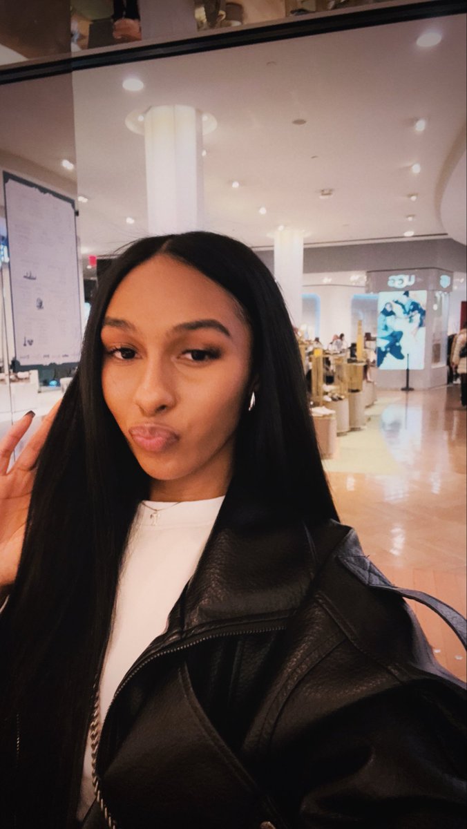 thatssoraia's tweet photo. 🖤 https://t.co/bOGccsLMcC