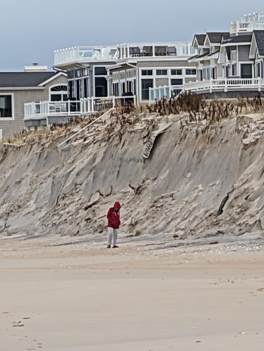 ReporterJim's tweet photo. The Holgate LBI NJ erosion photos don't do it justice unless you see it in person.  @DaveCurren @Meteor_Mike @News12NJ @NWS_MountHolly @nynjpaweather @ContentWxGuy https://t.co/lJlJU5FVzD