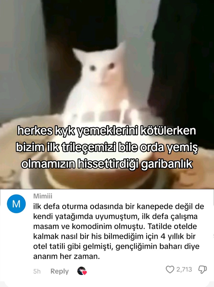 HaberReport's tweet photo. Fatma Betül'ün milyar TL götürdüğü ülkede... KYK yurdunda kalan gençler ülkedeki derin yoksulluğu bir başka açıdan anlatıyor: 

"Yurtta kaldığım ilk akşam ve uyandığım sabahı hatırlıyorum, ben ilk defa orada gerçek bir yatakta uyudum. ilk defa çalışma masam ve sandalyem oldu."

"İlk defa bu kadar kıyma ve et yedim"

"İlk defa oturma odasında bir kanepede değil de kendi yatağımda uyumuştum, ilk defa çalışma masam ve komodinim olmuştu. Tatilde otelde kalmak nasıl bir his bilmediğim için 4 yıllık bir otel tatili gibi gelmişti, gençliğimin baharı diye anarım her zaman."

"İlk defa yatağım masam komodinim ve kendime özel dolabım olmuştu. Hemen masamı süslemiştim. Cici kız masası olsun diye."