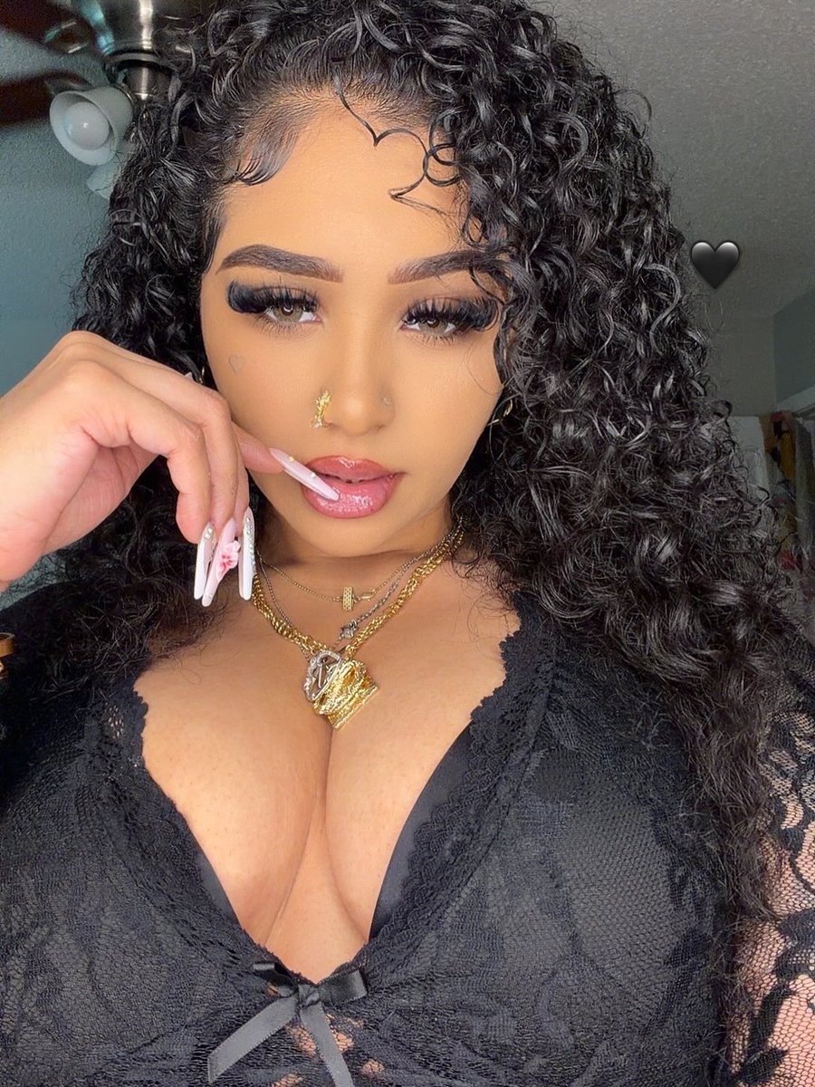 SexyAssAriel's tweet photo. I love these pics so bad🥲 https://t.co/3nC3S5FPK8