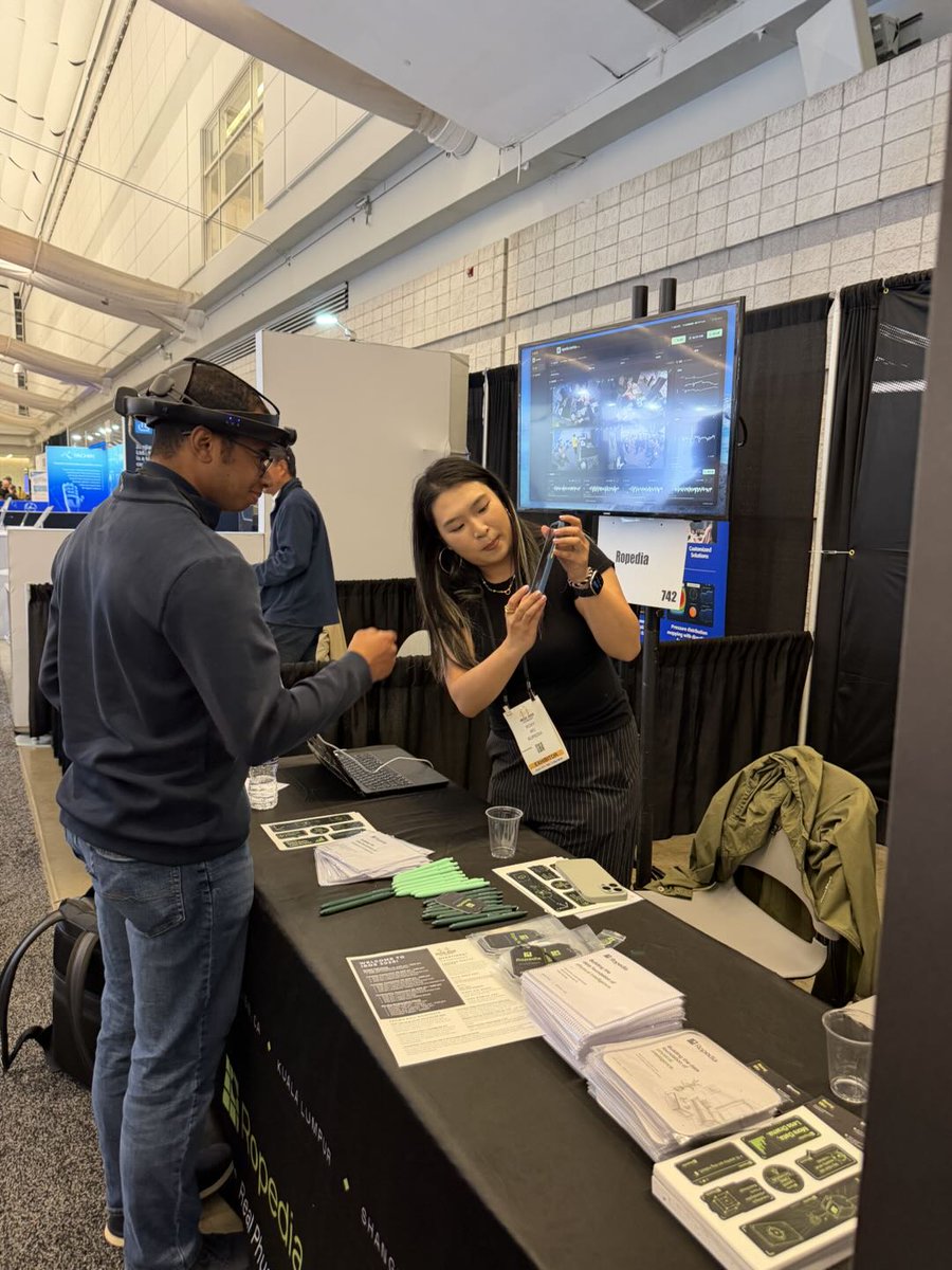 ropedia_ai's tweet photo. Our booth at IROS has been buzzing with visitors!
It’s been great welcoming everyone to Booth 742 to explore Ropedia and try Homie Gen 2 firsthand.
Thanks to everyone who stopped by—we look forward to meeting more of you at IROS!
#IROS #Ropedia #HomieGen2 #Robotics https://t.co/GKuKNBSwgG