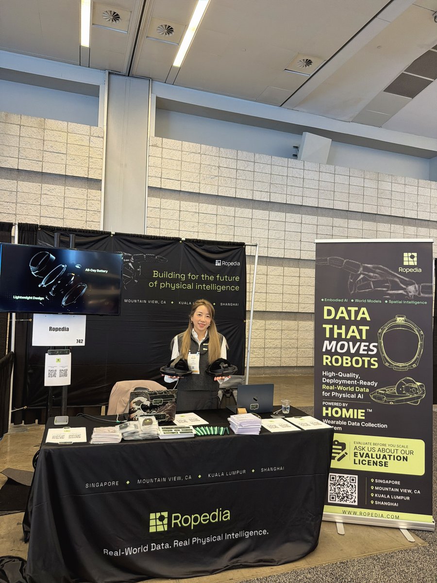 ropedia_ai's tweet photo. Our booth at IROS has been buzzing with visitors!
It’s been great welcoming everyone to Booth 742 to explore Ropedia and try Homie Gen 2 firsthand.
Thanks to everyone who stopped by—we look forward to meeting more of you at IROS!
#IROS #Ropedia #HomieGen2 #Robotics https://t.co/GKuKNBSwgG
