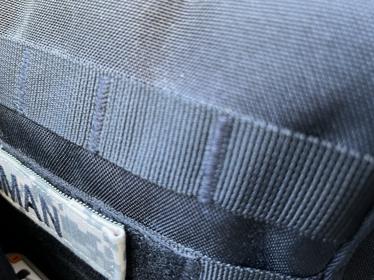 lazuruswaiting's tweet photo. @CIA since my expensive backpack
 with no valuables was on the dirty carpet that eye sprayed within 2 hours after breakfast- Asian told me not to come back 

Rat poison at JBs 4 star hotel and 2,000 dollars gone security officer wages after never leaving the room https://t.co/mHvknNEDhK