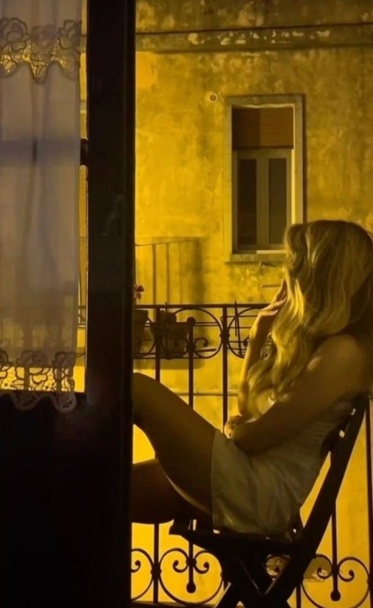 LostSoulol's tweet photo. "I often think that the night is more alive and more richly colored than the day." https://t.co/Y1VO3IFBX5