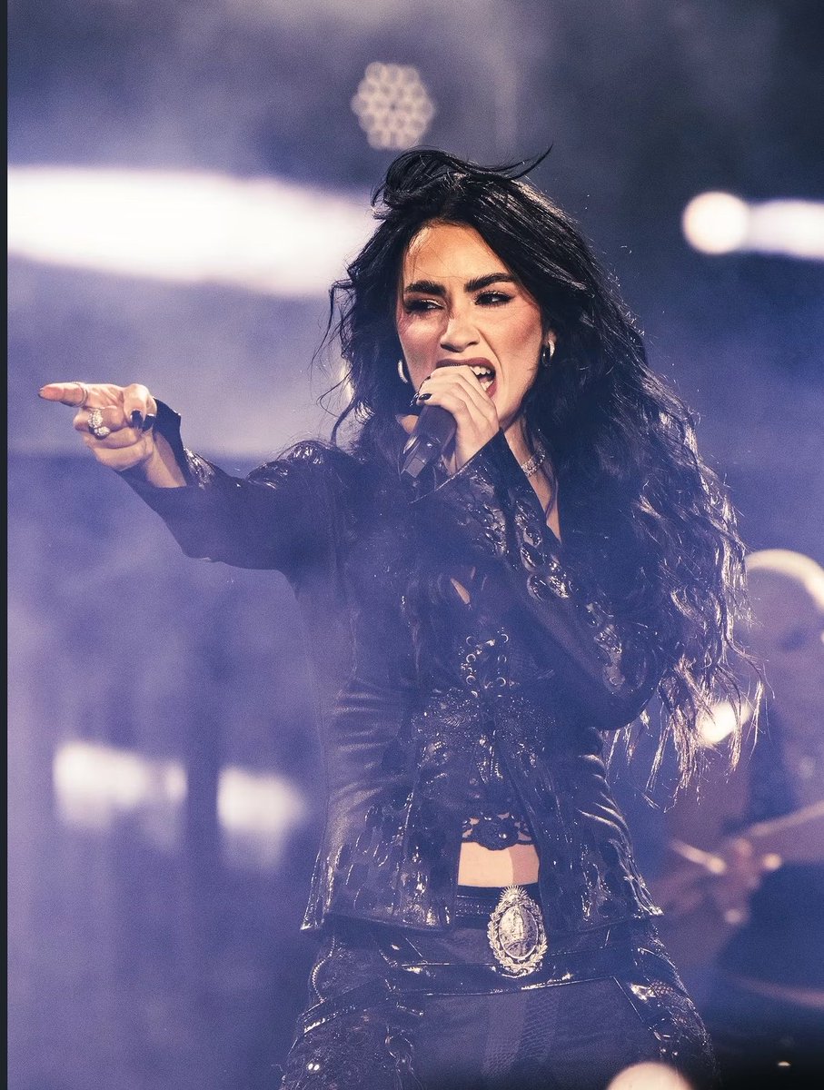 popstarmount's tweet photo. la popstar definitiva https://t.co/z77lQ07mzf