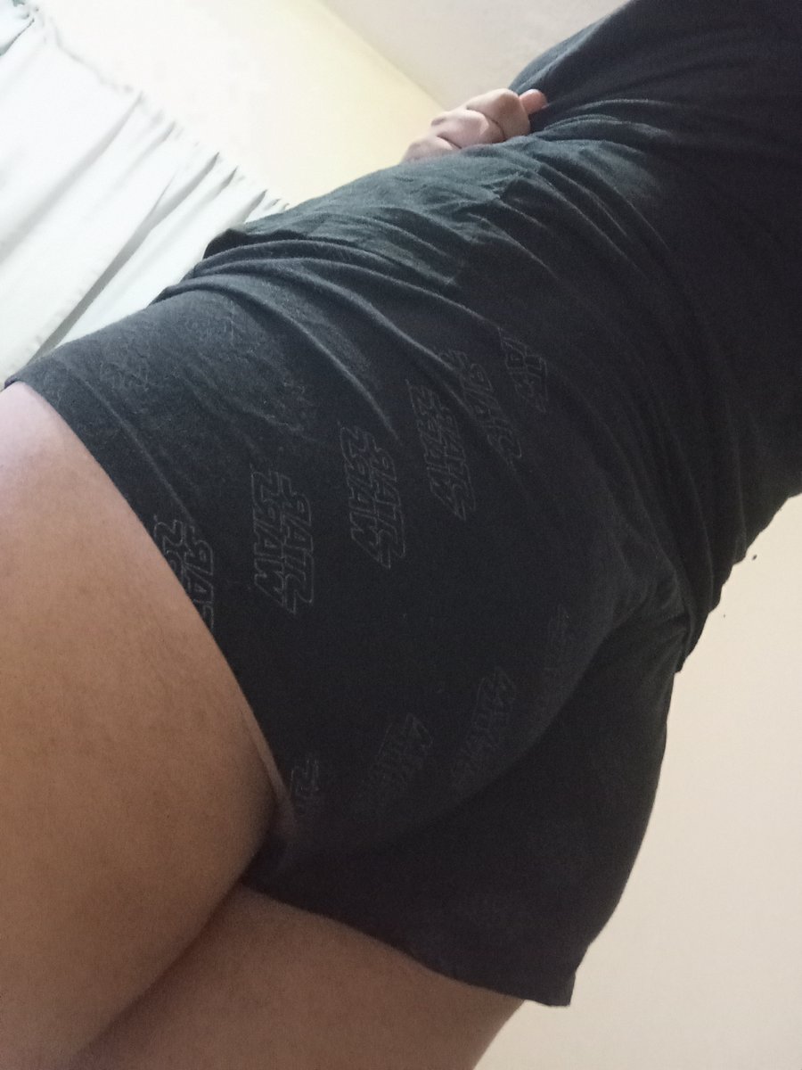 phantasmogram's tweet photo. Oii gente! podem me chamar de Morgan, BJS

Tô sem emprego faz um tempo e preciso de algum dinheiro urgente... 
Vendo um pack .zip com 30 fotos + 9 vídeos meus
Manda dm se interessar, faço por 50tin :P
 #PINTOAWARD #PINTOAWARDS #PINTOSAWARDS #PINTOSAWARD #PEITOSAWARDS #BUNDAAWARDS https://t.co/GUy25eeOw5