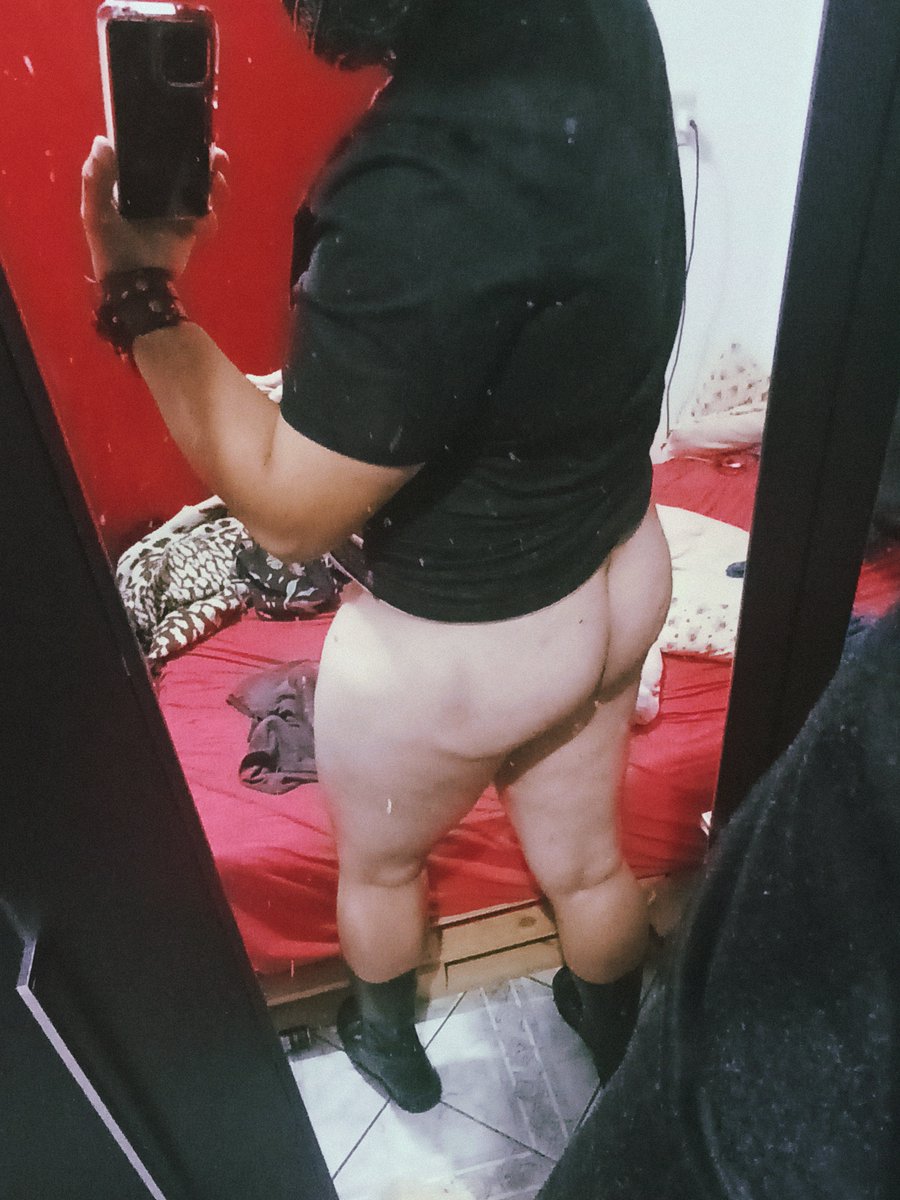 phantasmogram's tweet photo. Oii gente! podem me chamar de Morgan, BJS

Tô sem emprego faz um tempo e preciso de algum dinheiro urgente... 
Vendo um pack .zip com 30 fotos + 9 vídeos meus
Manda dm se interessar, faço por 50tin :P
 #PINTOAWARD #PINTOAWARDS #PINTOSAWARDS #PINTOSAWARD #PEITOSAWARDS #BUNDAAWARDS https://t.co/GUy25eeOw5