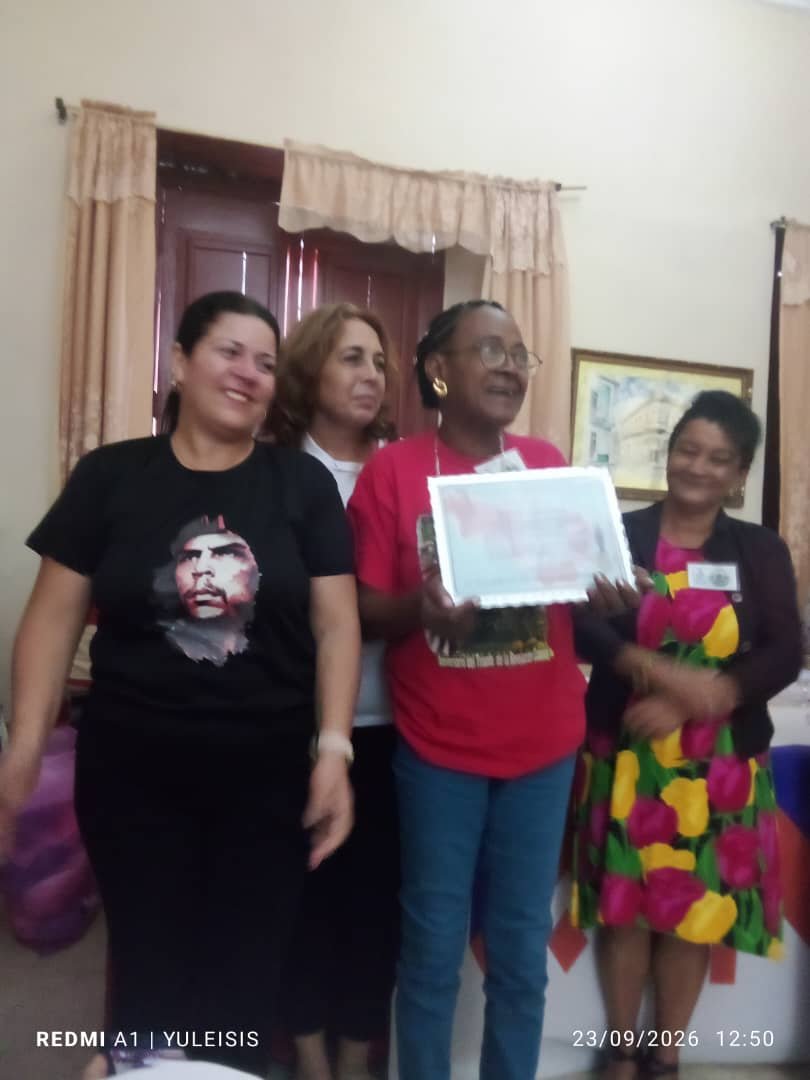 lby780101's tweet photo. Hoy se hace entrega de un reconocimiento a la dirección General Provincial de Educación Villa Clara por los relevantes aportes realizados en el periodo 2021-2025 contribuyendo al cumplimiento de los objetivos de trabajo de la provincia. @dpevillaclara @CubaMined @dmesantaclaravc https://t.co/Y5PkrGKILh