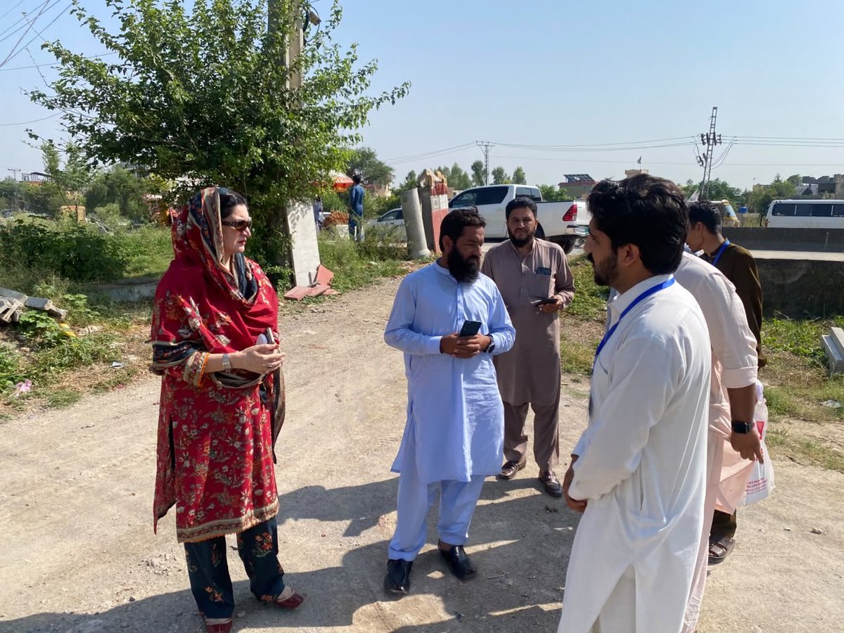 DhoIslamabad's tweet photo. DHO Islamabad Dr. Syeda Rashida Batool visited UC Tarlai &amp; Jhang Syedan to review dengue surveillance and vector control activities,including breeding-site surve, larval detection, source reduction &amp; community awareness.Teams were directed to ensure timely response.
#islamabad https://t.co/NiIVfiE7XI