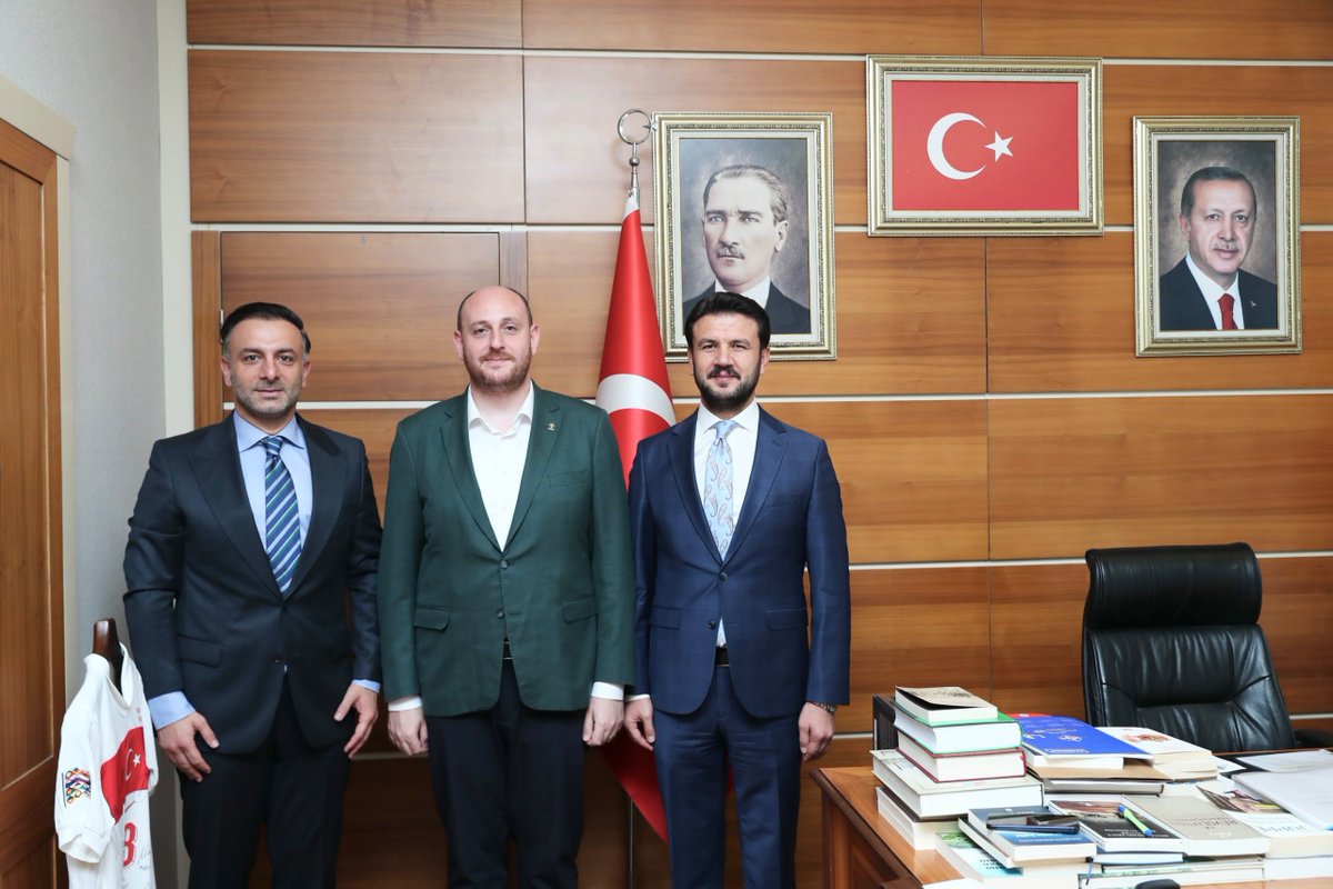 ARDAHANAKPARTi's tweet photo. İl Başkanımız Hasan Şenel, Kadın Kolları Başkanımız Gülten Özdemir ve Gençlik Kolları Başkanımız Muhammed Gök, İl Koordinatörümüz Ferhat Dağ ile birlikte Ankara’da Teşkilat Başkanımız Sayın Ahmet Büyükgümüş ve Teşkilat Başkan Yardımcımız Sn. Kurtcan Çelebi’yi ziyaret ettiler. https://t.co/jrrfqj4aYx