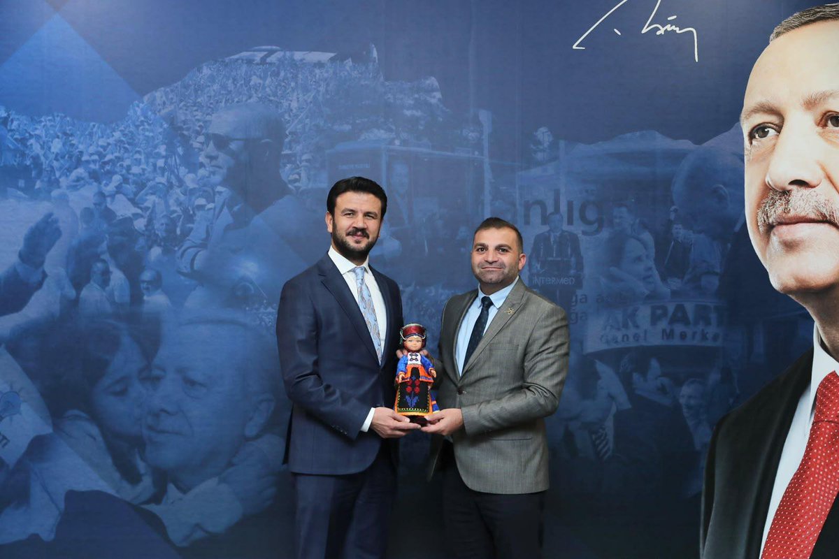 ARDAHANAKPARTi's tweet photo. İl Başkanımız Hasan Şenel, Kadın Kolları Başkanımız Gülten Özdemir ve Gençlik Kolları Başkanımız Muhammed Gök, İl Koordinatörümüz Ferhat Dağ ile birlikte Ankara’da Teşkilat Başkanımız Sayın Ahmet Büyükgümüş ve Teşkilat Başkan Yardımcımız Sn. Kurtcan Çelebi’yi ziyaret ettiler. https://t.co/jrrfqj4aYx