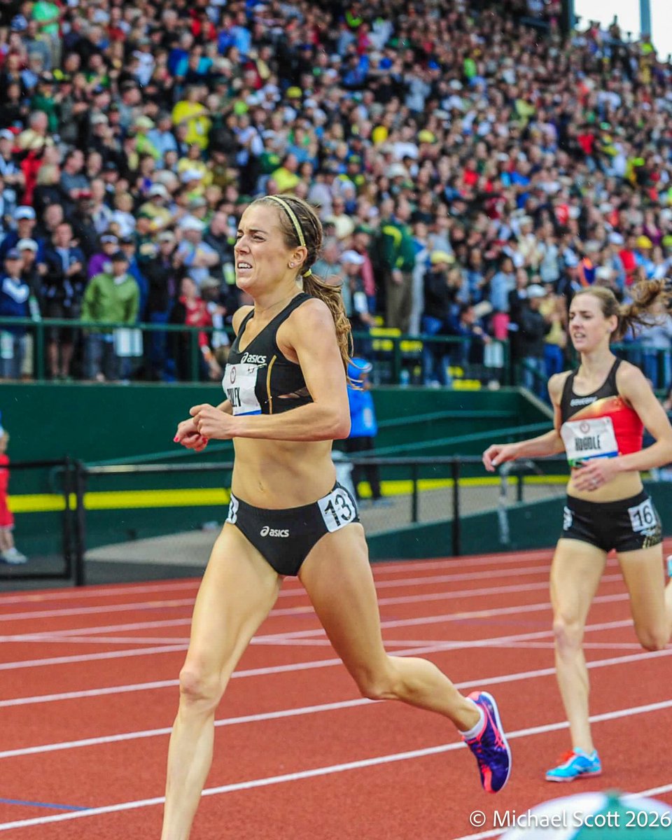 urimiscott's tweet photo. After listening to @karagoucher’s and @des_linden’s recent #NobodyAskedUs podcast from their Live Show in DC, I was motivated to dig through my archives to locate a photo of @julieculley’s upset win at the 2012 Olympic Trials 5000m at @TrackTownUSA
#USATF https://t.co/d04lB744qK