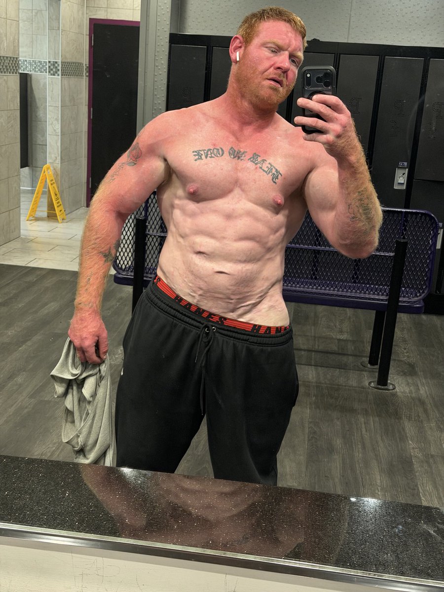 Maszaroth's tweet photo. Time to hit some iron! https://t.co/JxbEtdjruS