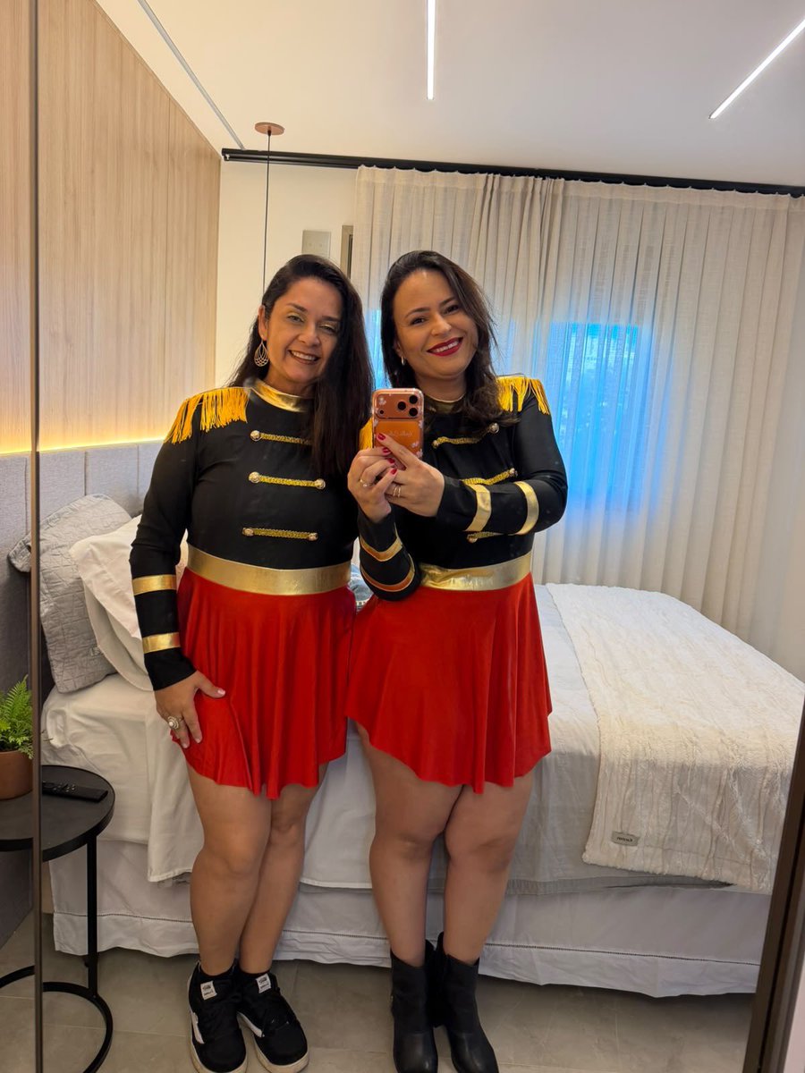 graceosik's tweet photo. Deixe ela ser feliz acreditando que ainda é criança! #oultimovoodanave #curitiba #quexoudaxuxaéesse https://t.co/QU7jrHfKUl