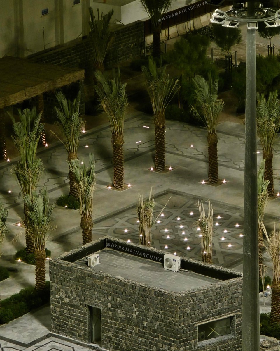 thekingdom_ksa's tweet photo. مشروع تطوير سقيفة بني ساعدة شمال غربي المسجد النبوي يقترب من مراحله النهائية، في موقع شهد مبايعة أبي بكر الصديق رضي الله عنه بالخلافة. https://t.co/xeiYKRgHEG