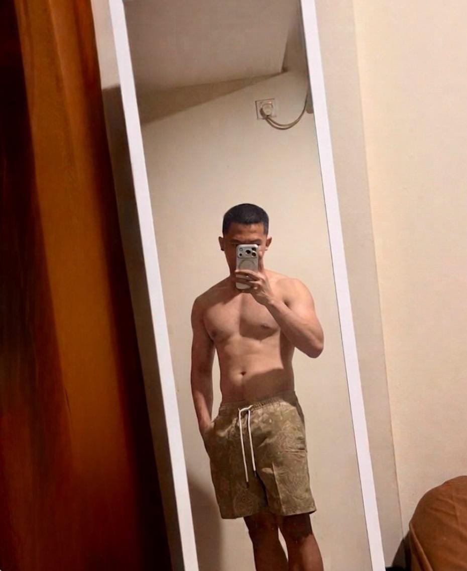 nesacess's tweet photo. Enaknya ngapain ya🤗,Ready ada di bio
#pijatsemarang #gaysemarang #pijatpriasemarang https://t.co/WTl0UJdMuH