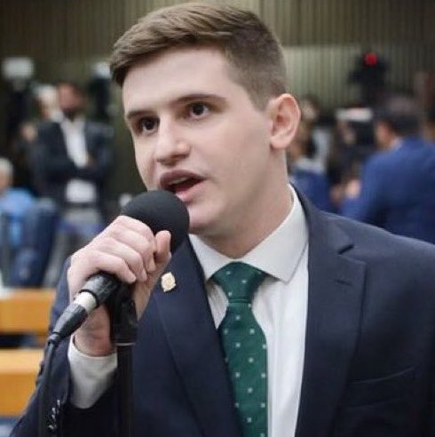 updatecharts's tweet photo. 🚨 Lucas Pavanato aciona o TSE contra Luísa Sonza por suposto “showmício” pró-Lula no festival “Tropicadelia”, em Londrina, no Paraná, informa o Metrópoles.

O valor atribuído à causa é de R$ 50 MIL. https://t.co/vEjCx9l0cr