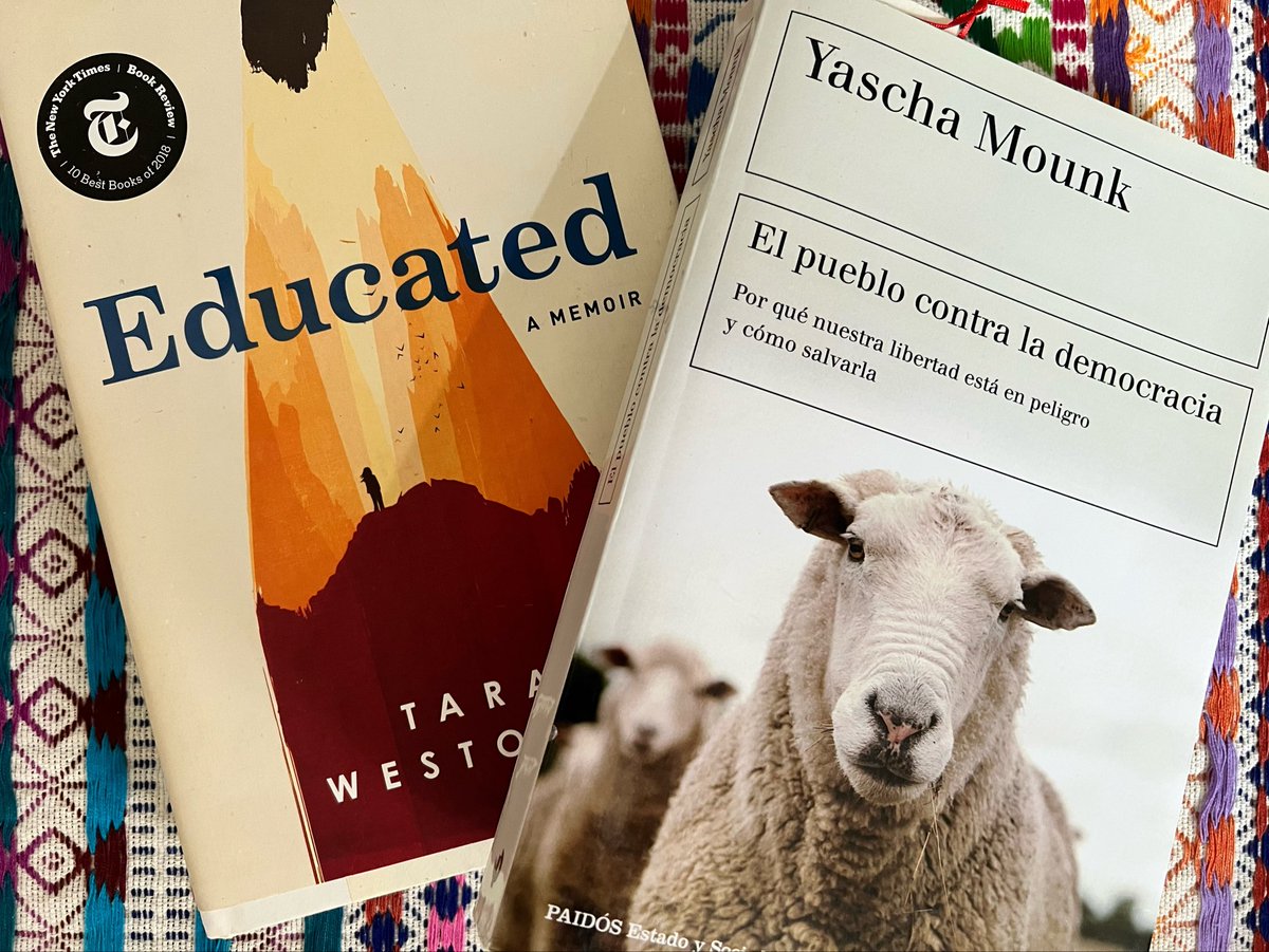 _acarballo's tweet photo. Hoy es lunes y este es el nuevo par de lecturas que me acompañan.

2025 traté de leer más autoras que autores. Este año mi meta es leer la mitad de 📚 en inglés y la otra en español.

Y vamos bien. https://t.co/ioWN8RdRn7
