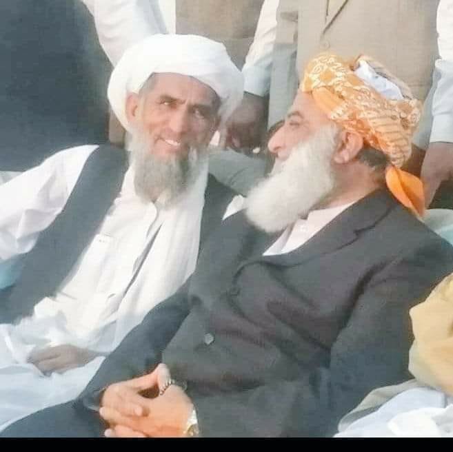 KhanKha59375618's tweet photo. تمام ساتھی ایکس X ٹویٹر پر ہمت کرے
#یوم_شہادت_مولانامحمدحنیف
 اس وقت اپنے عروج پر ہے پورے پاکستان سے جماعتی ورکرز  ٹویٹ ریٹویٹس کررہےہیں https://t.co/VAUCH4otBi