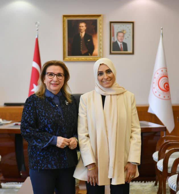 BeIntasarim's tweet photo. @selmanogut Yo biz size dürüstlük dersi vermiyoruz..sizinkilerin dürüstlüğünu pandemide bile devletin kaynaklarını emdiklerini  Allah vererek beni sınıyor  diyenleri gördükten sonra sizlere dürüstlükten soz  etmekten vazgeçmiştik zaten..senin yazdıklarınada biz yav he yav he diyip geçiyoruz https://t.co/XCAOK6J1MG
