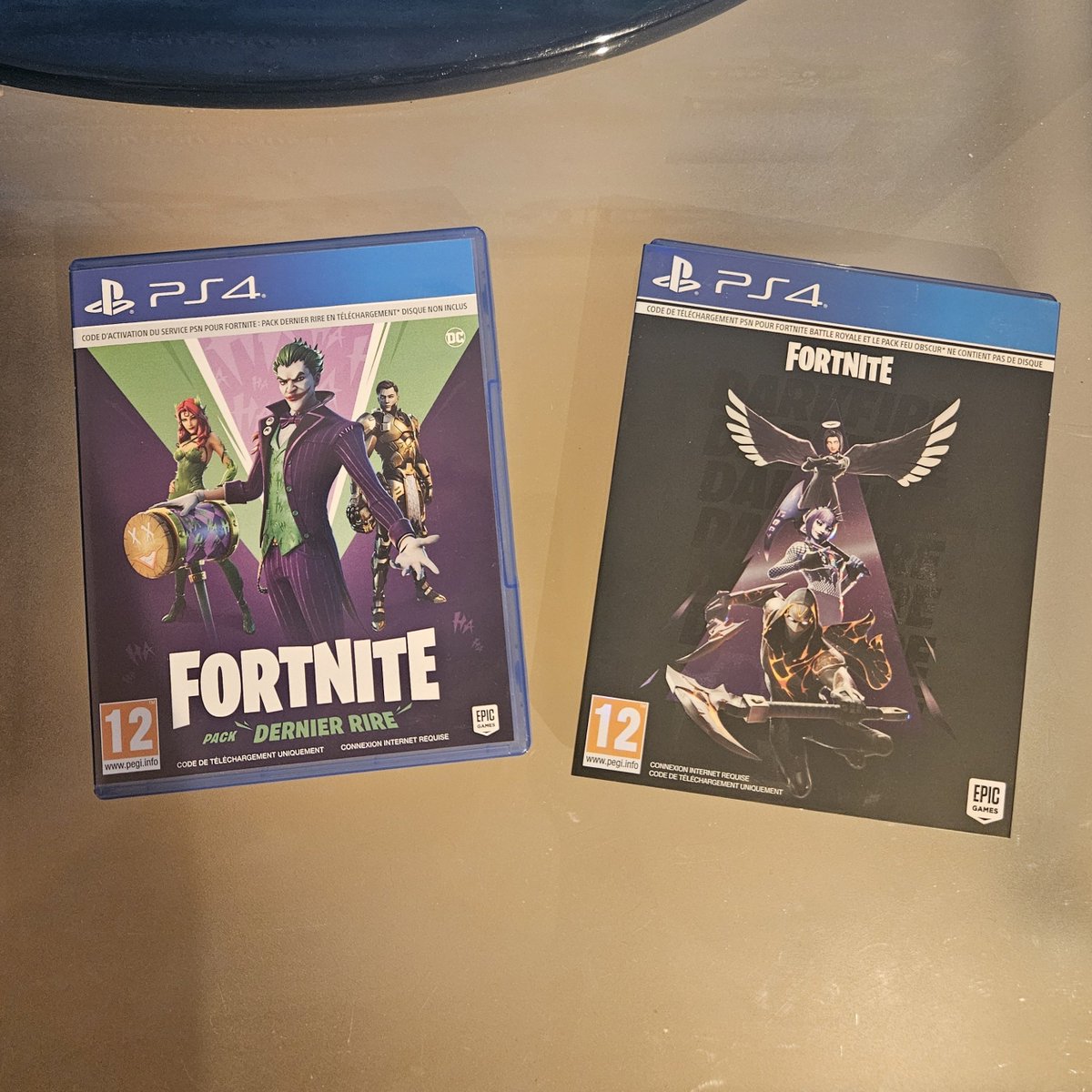 3mr3c4n's tweet photo. Mdrrr j'ai aussi fortnite en physique eh vasi il est trop booster ce jeu https://t.co/TPfia9Wx25