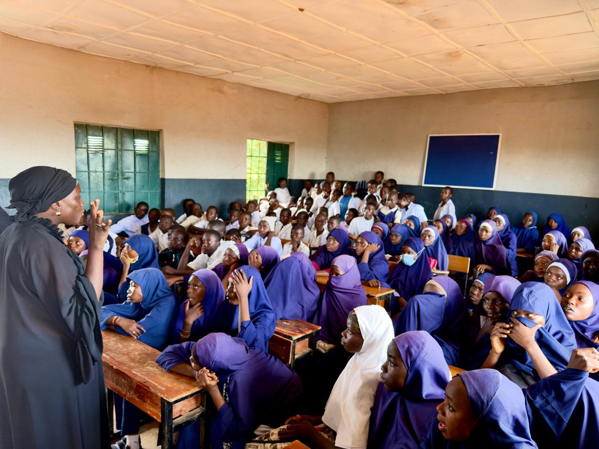 ESGBV_NG's tweet photo. @IntIDEA_NG ...Tankiruwa, Rigasa. Students engaged with practical guidance on recognising sexual and gender-based violence, understanding consent and bodily autonomy, setting boundaries, using the buddy system and responding safely to situations involving abuse, coercion and digital... https://t.co/VAVLOAEkZI