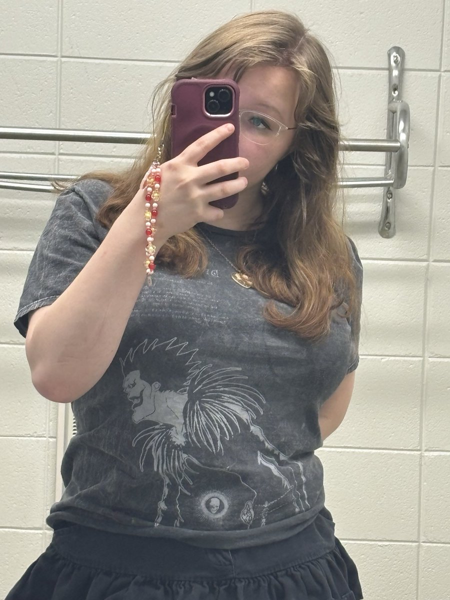 StellaronBurst's tweet photo. slightly body check #edrtwt #shedrtwt #starvetwt #skinnytwt #mia #bc #bodycheck #ricecaketwt https://t.co/eRPOK5Gjz6