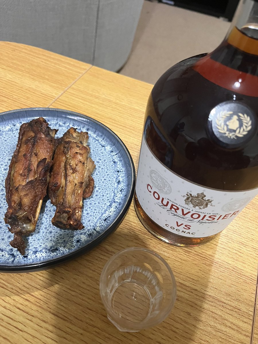 theway1714's tweet photo. My baby girl’s 1st birthday party has been moved to next month, but that won’t stop me from celebrating her tonight with my mutuals. 
So, which one are we doing tonight??
₦5,000 for 20 followers or ₦10,000 for 10 followers? 
Let’s celebrate my princess together! https://t.co/bR9fWYZ7mN