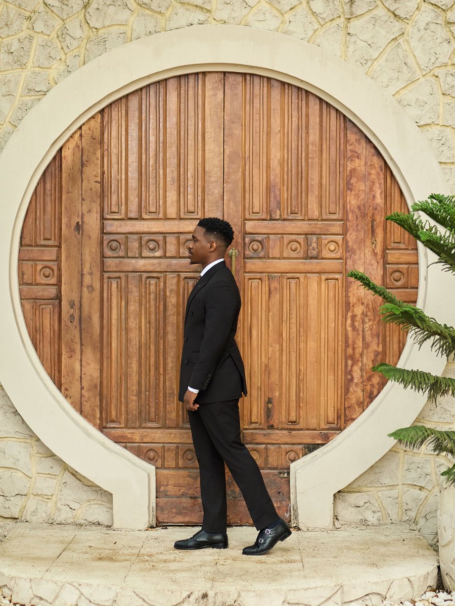 _oyecouture's tweet photo. Groom wearing 2 piece Suit tailored by Oyecouture.🏅 https://t.co/qBkgkcZvHL