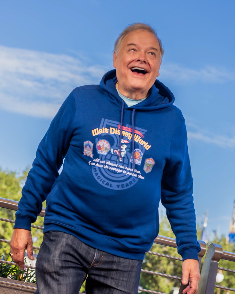 DisneyParks's tweet photo. Opening day cast celebrate 55th anniversary of Disney World with all-new collection ✨ https://t.co/YGugrIfSUl
