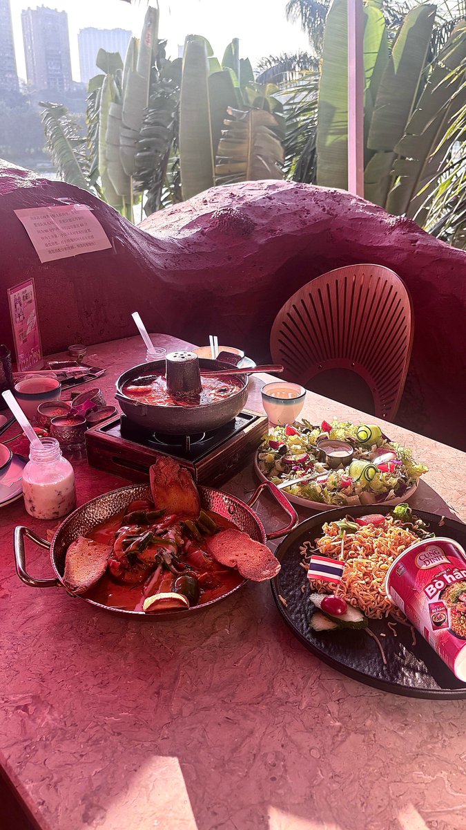 Mitsuerawsuv9t's tweet photo. Nuevo plato thai! Curry rojo con gambas, aromático y lleno de sabor, una explosión exótica para tu paladar ， https://t.co/zap1qPX6HY