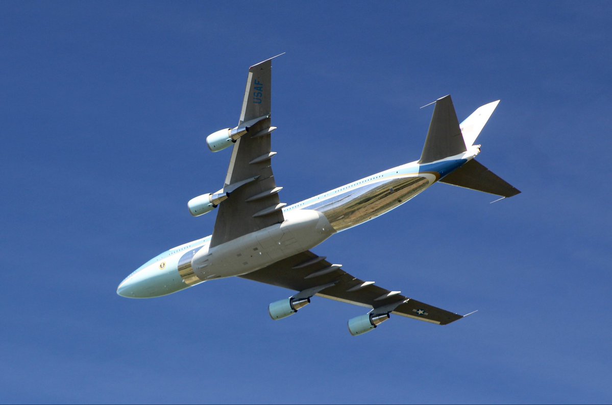 danmon585's tweet photo. On Saturday morning we were shocked that AF1 made a turn and went directly over my house heading towards Neyland Stadium. Thank you president Trump for sowing the American people what a real leader is. https://t.co/kg5Kc6E5ZG