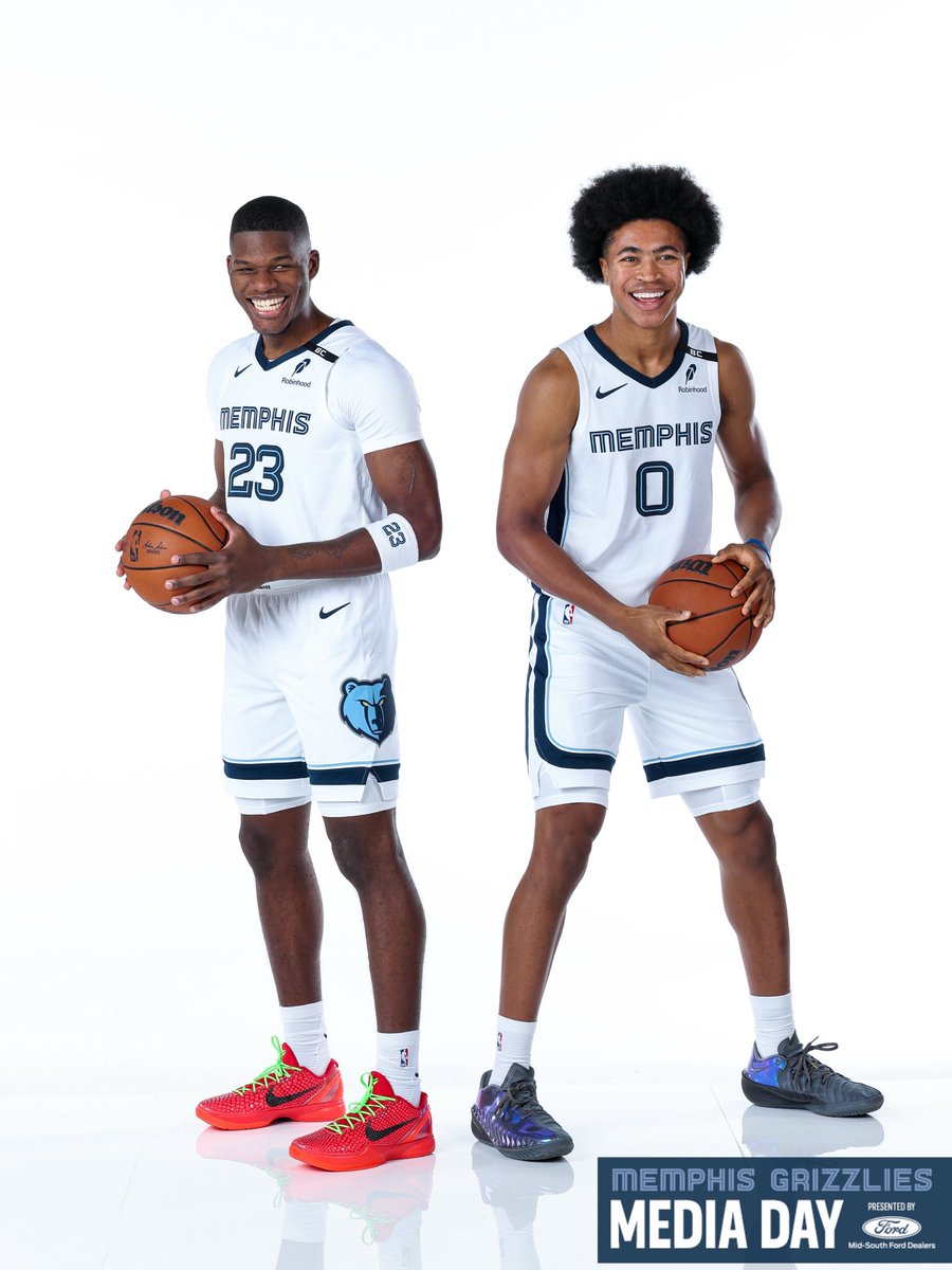 memgrizz's tweet photo. First Day Out 🐻📸 https://t.co/AenIQQ4Lnb