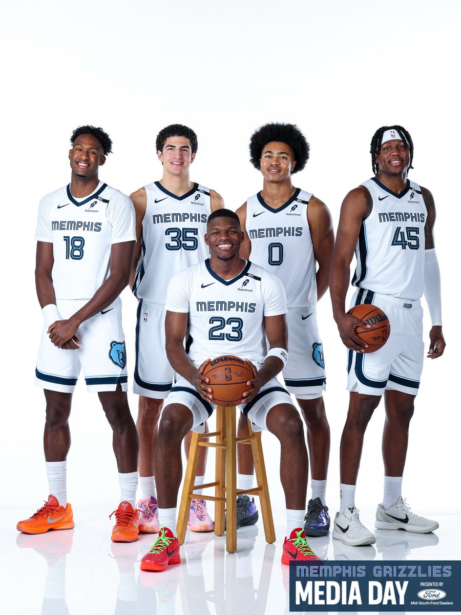 memgrizz's tweet photo. First Day Out 🐻📸 https://t.co/AenIQQ4Lnb