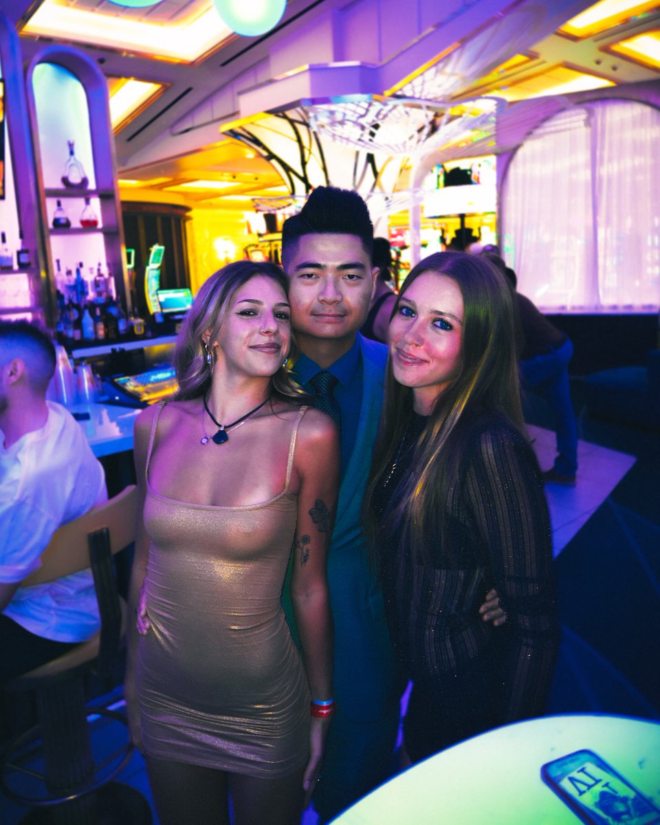 NoahStrattanEnt's tweet photo. Was it good for you? 🌡️

✨Premium Vegas magician for special events

#LetsMAGIC #CorporateMagician #VegasMagic 
#CorporateEvents #LasVegasEntertainment https://t.co/l4NSiAlPoY