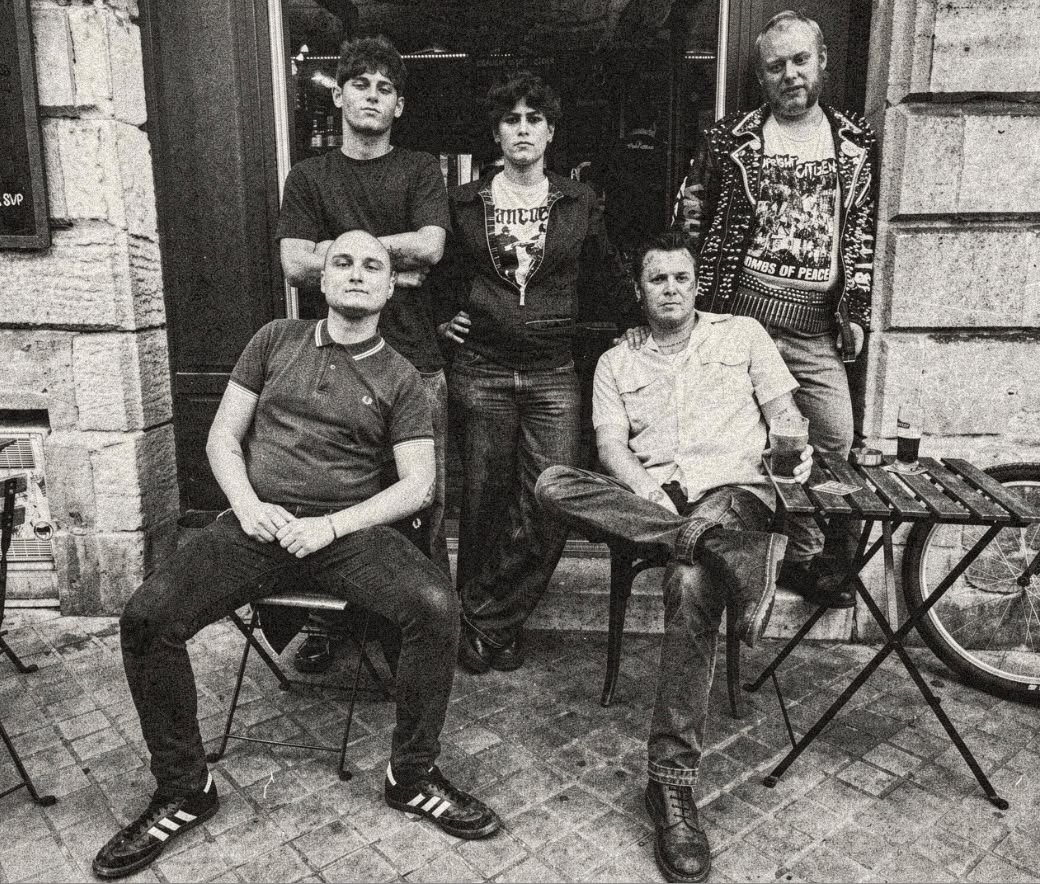 SabresArmy4Life's tweet photo. Sãbrę et Faucille revient avec une nouvelle équipe pour sabrer tes soirées.
Concert de reprise le 5 février 2027
Support Your Local Gulag

https://t.co/SW1MblYhn1

https://t.co/8o16aUKPX2 https://t.co/auiQuWn4rB