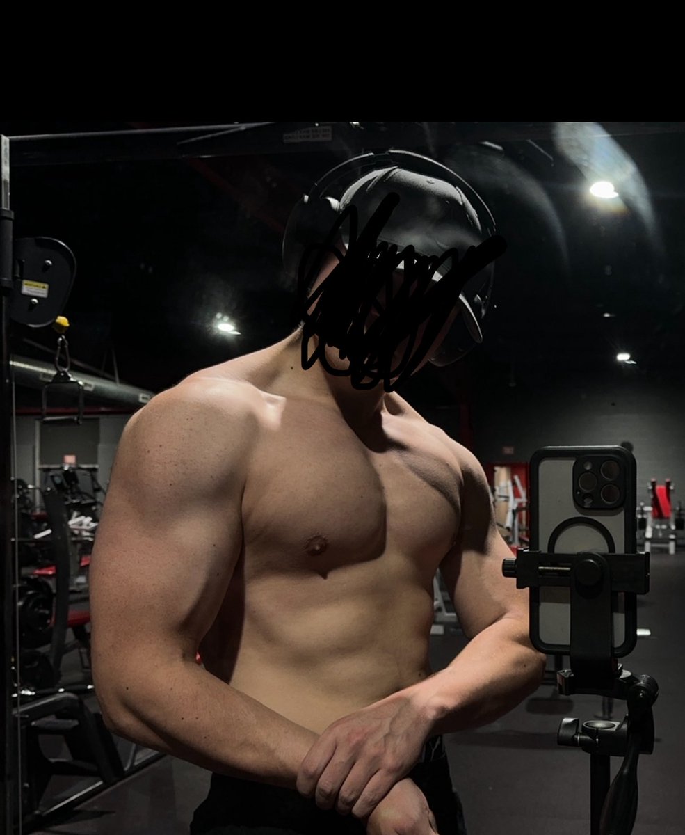 Theanomaly76's tweet photo. Feeling pretty good >:)

#gym #femboy #femboylover https://t.co/C5fXvIrvMg