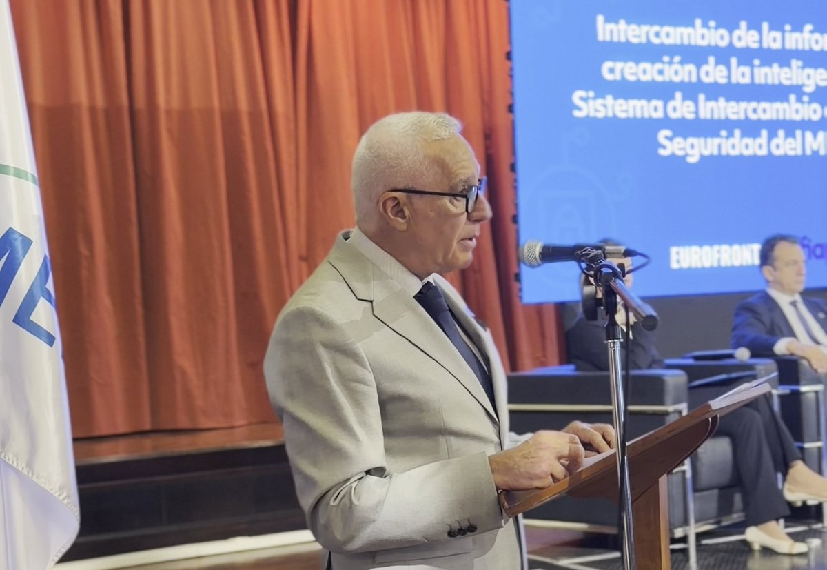 CNegro7's tweet photo. En el marco de la Presidencia Pro Tempore de Uruguay en el MERCOSUR, realizamos la apertura del encuentro regional sobre el fortalecimiento de la seguridad y cooperación fronteriza, coorganizado con EUROFRONT.

Trabajamos para fortalecer nuestras instituciones, mejorar nuestros mecanismos de intercambio de información y generar mejores condiciones para una respuesta coordinada frente a los desafíos que compartimos. 

La seguridad pública es la base de nuestras democracias y debe estar siempre al servicio de la libertad.