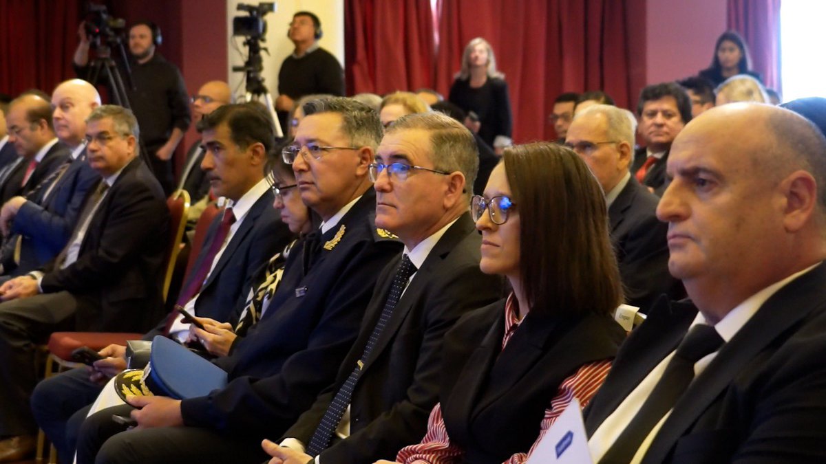 CNegro7's tweet photo. En el marco de la Presidencia Pro Tempore de Uruguay en el MERCOSUR, realizamos la apertura del encuentro regional sobre el fortalecimiento de la seguridad y cooperación fronteriza, coorganizado con EUROFRONT.

Trabajamos para fortalecer nuestras instituciones, mejorar nuestros mecanismos de intercambio de información y generar mejores condiciones para una respuesta coordinada frente a los desafíos que compartimos. 

La seguridad pública es la base de nuestras democracias y debe estar siempre al servicio de la libertad.