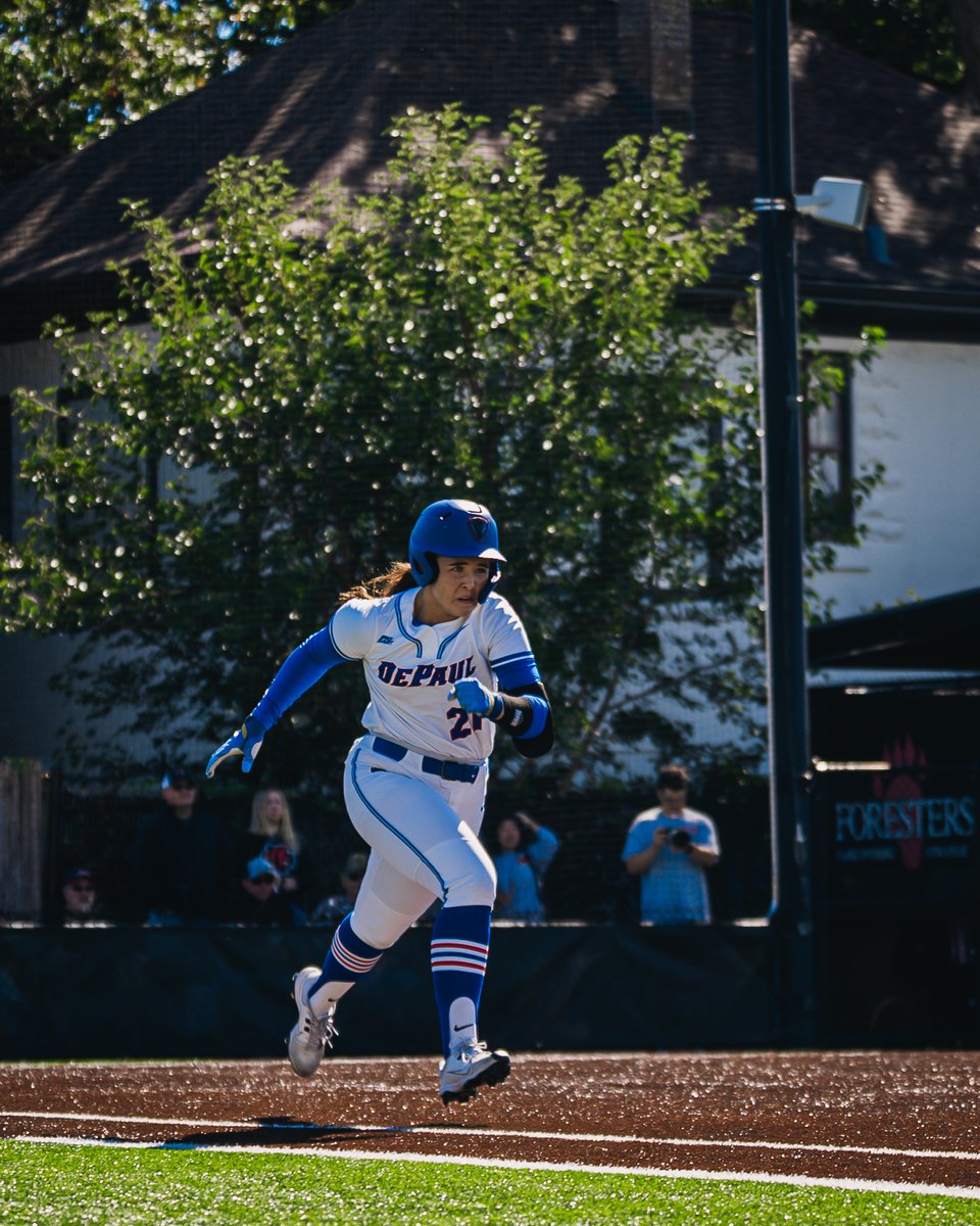 DePaulSB's tweet photo. Flicks from Fall Ball, feat. special guests Ernie and Mimi Wish 🍂 🥎 https://t.co/E6PSINkgan