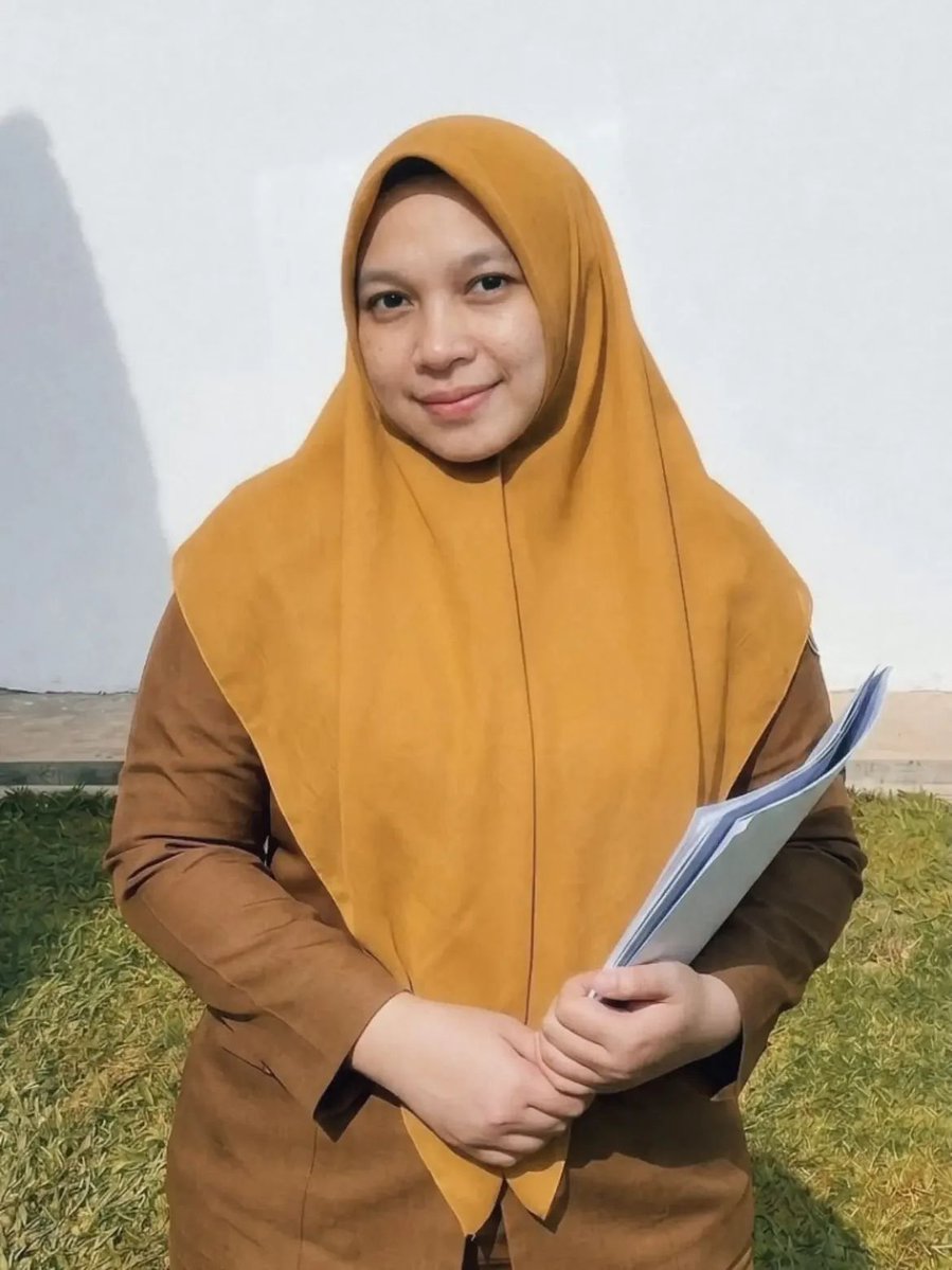 alter_match's tweet photo. 🩷Hi! f35 binor, kegiatan sehari-hari ngajar di SMA, disini cari temen curhat (platonic) karena baru aja paksu ketahuan selingkuh https://t.co/OjcWlA5g3x