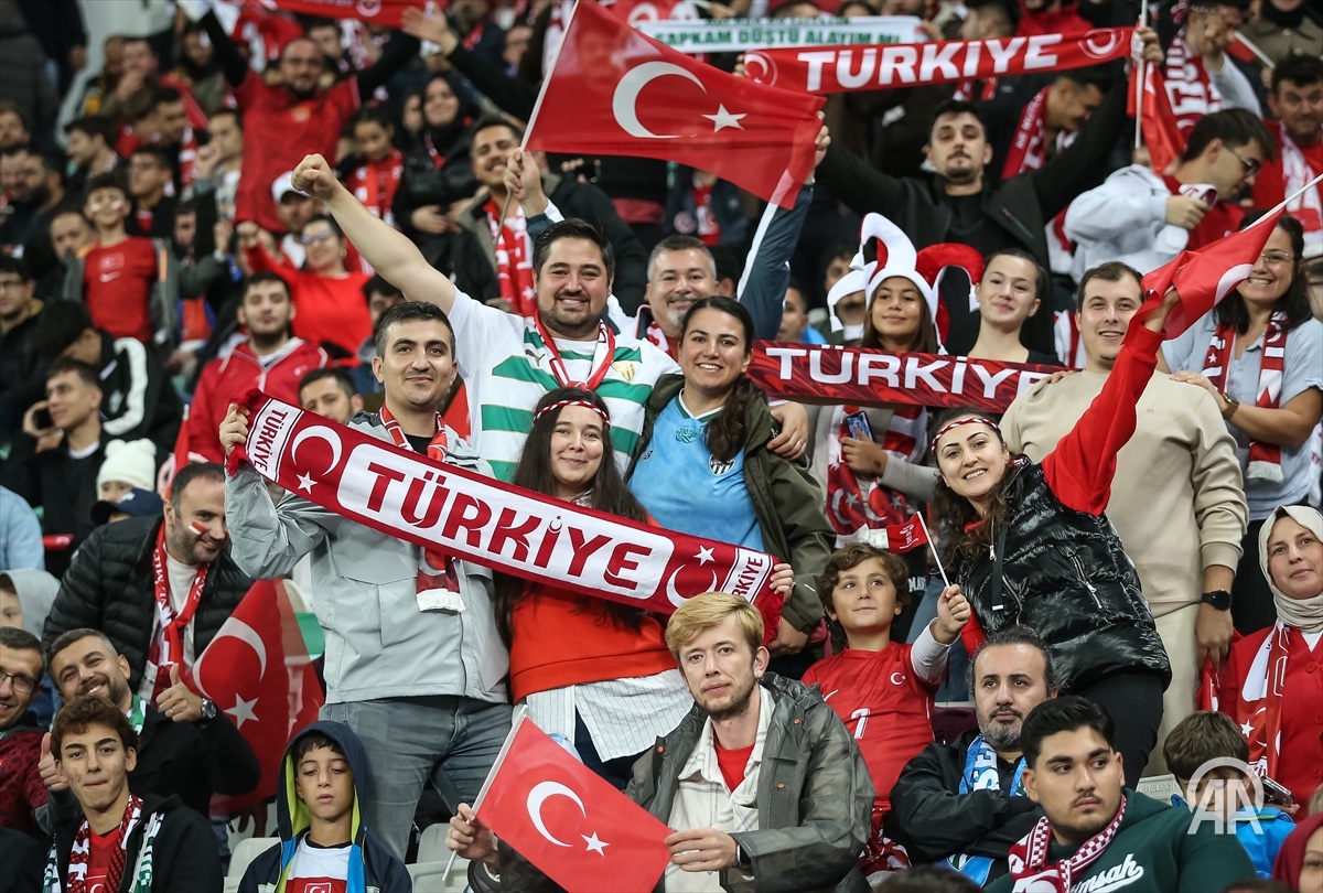 aa_spor's tweet photo. 📸 Yüzüncü Yıl Atatürk Stadı'nda maç öncesi tribünler

#BizimÇocuklar #TURITA https://t.co/Gjjtz88JDM