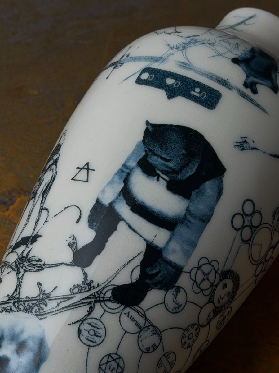 vetmamagazine's tweet photo. Ceramic Slop by Elena Luchsheva https://t.co/ZD3a8V356J