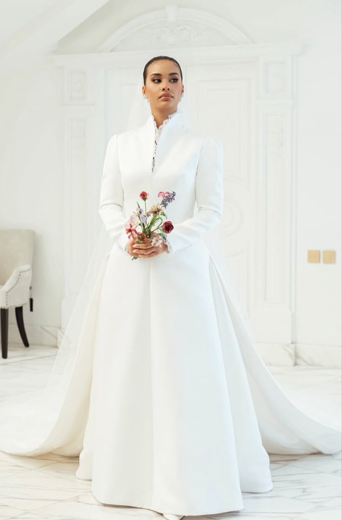 IamJoe_lOmiat's tweet photo. I swear there’s a certain glow women get when they become brides.

It’s almost like the day brings out a different kind of beauty. 🤍🥰 https://t.co/oQWotzIHGO