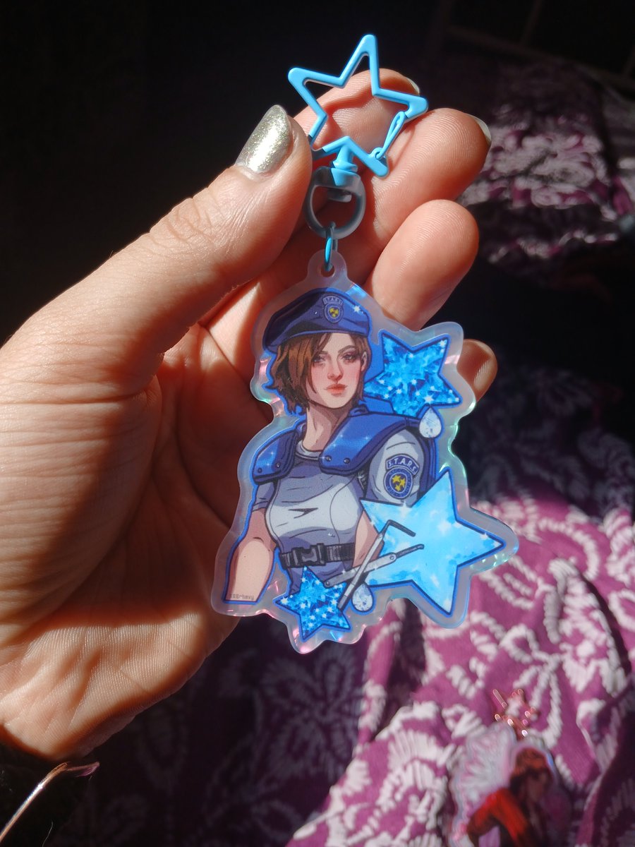 666chevy_'s tweet photo. OMGGGG!!! THE KEYCHAINS ARE HEREEEEEE 💓✨️💓✨️💓 https://t.co/EZj2moPj5R